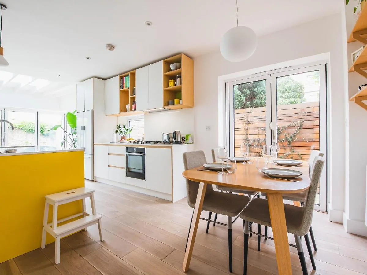 Pass The Keys Peckham House With Garden London Villa Holiday home