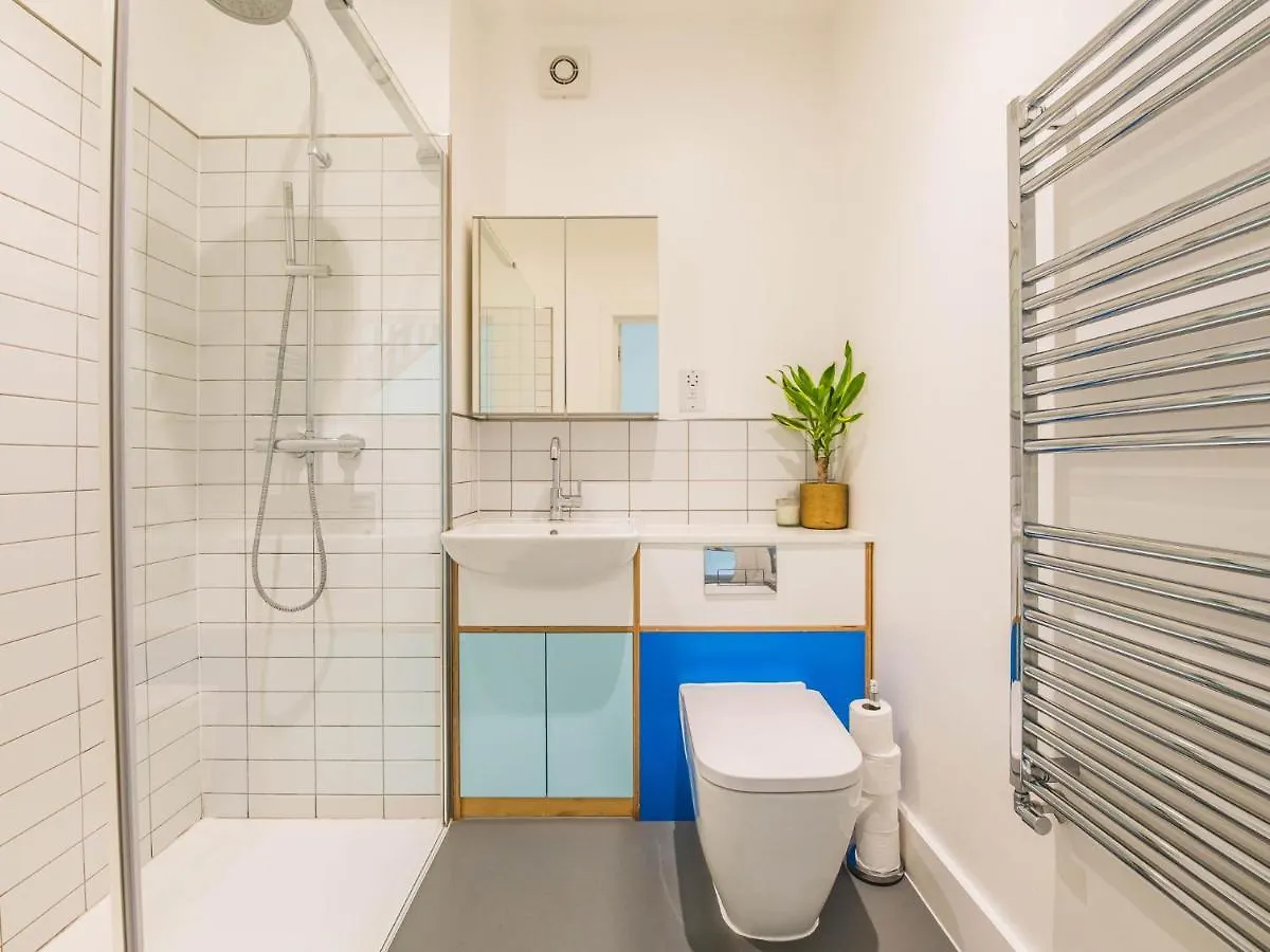 Pass The Keys Peckham House With Garden London Villa 0*,